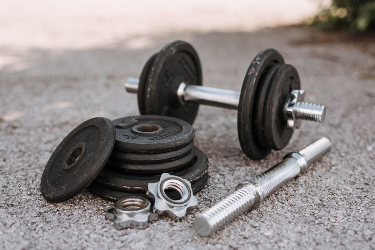 Adjustable vs Fixed Dumbbells: The Real Trade-Off Is More Than Storage Space