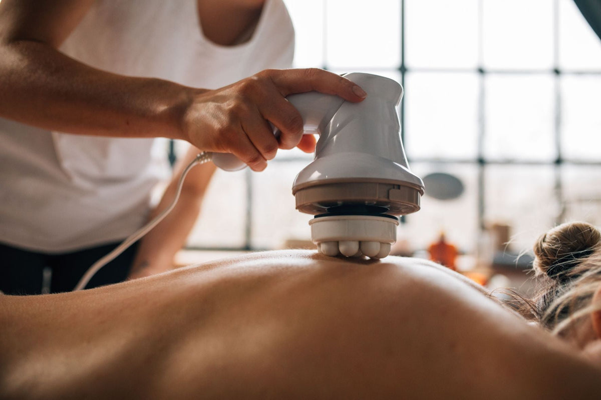 Percussion vs Vibration: Understanding the Different Sensations Behind Massage Devices
