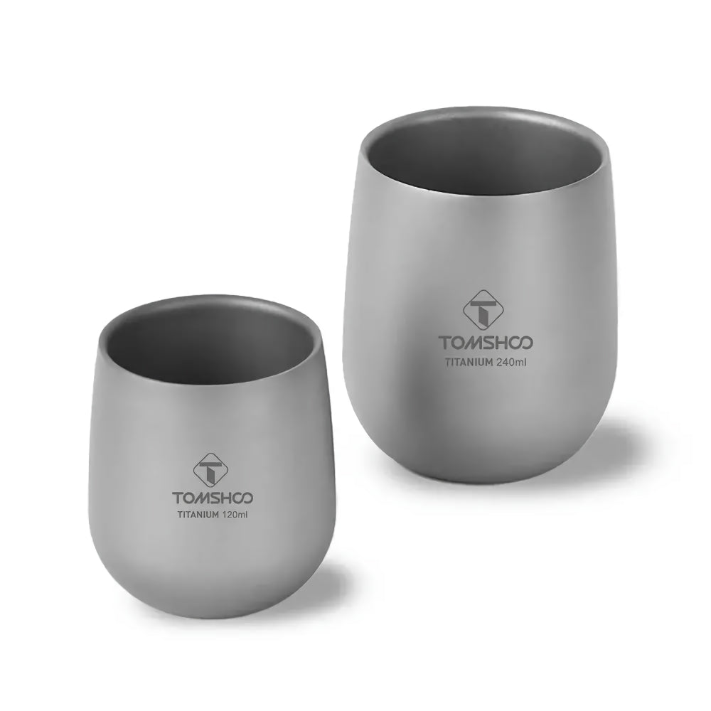 Taza de camping de titanio con aislamiento de doble pared
