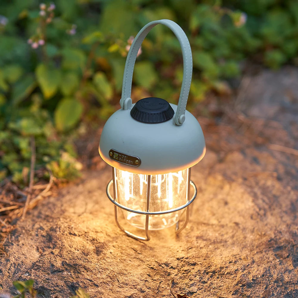 Wiederaufladbare LED-Campinglaterne im Vintage-Stil
