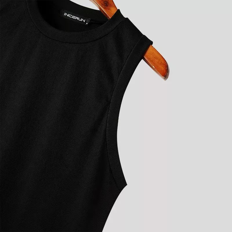 Sommerliches Streetwear-Set aus ärmellosem Tanktop und Shorts für Herren