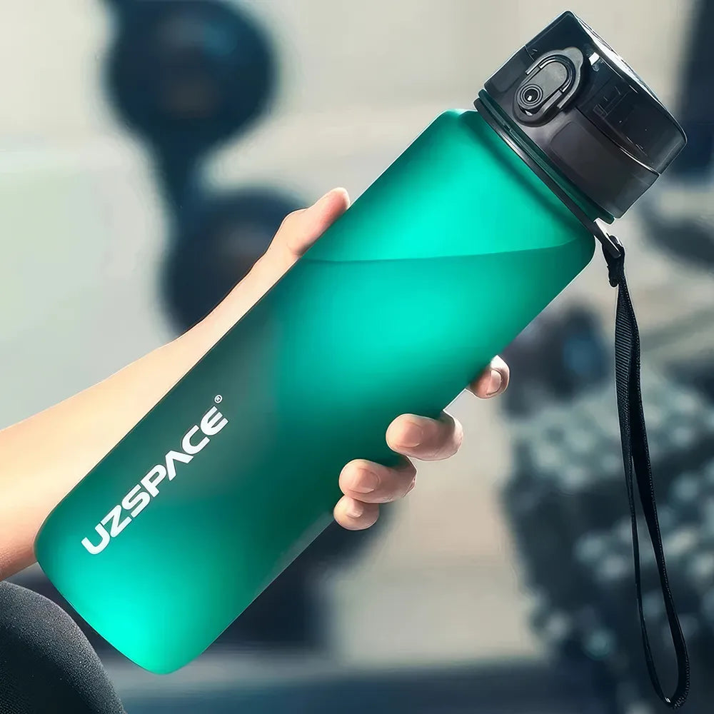 Neue Sport-Wasserflasche