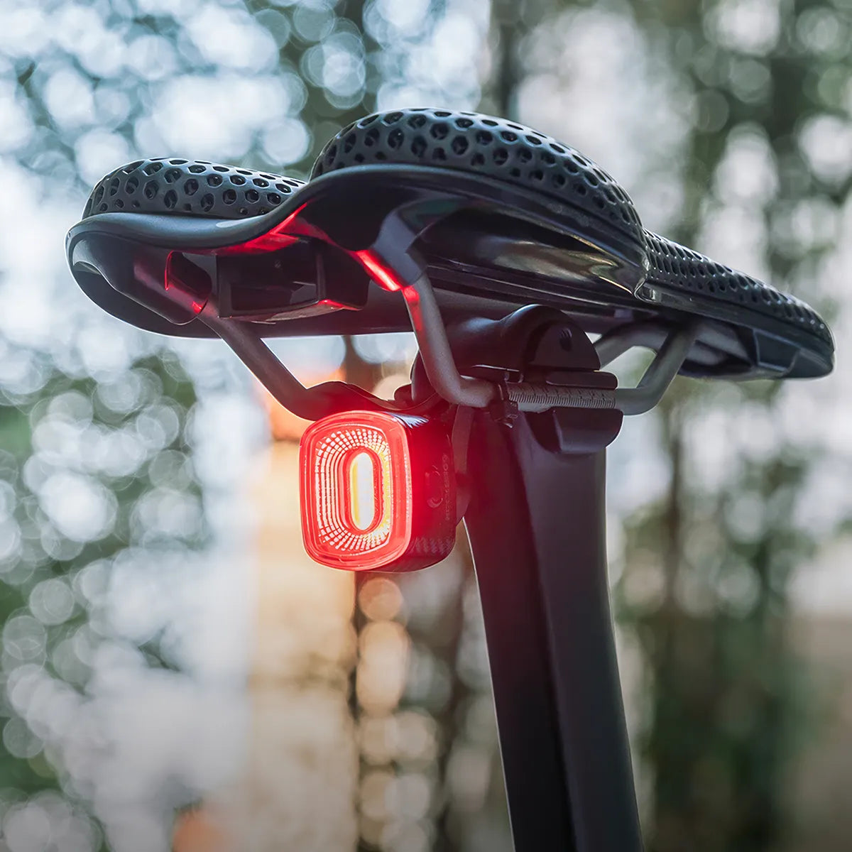 Luz trasera de freno inteligente: mejora la seguridad de tu bicicleta