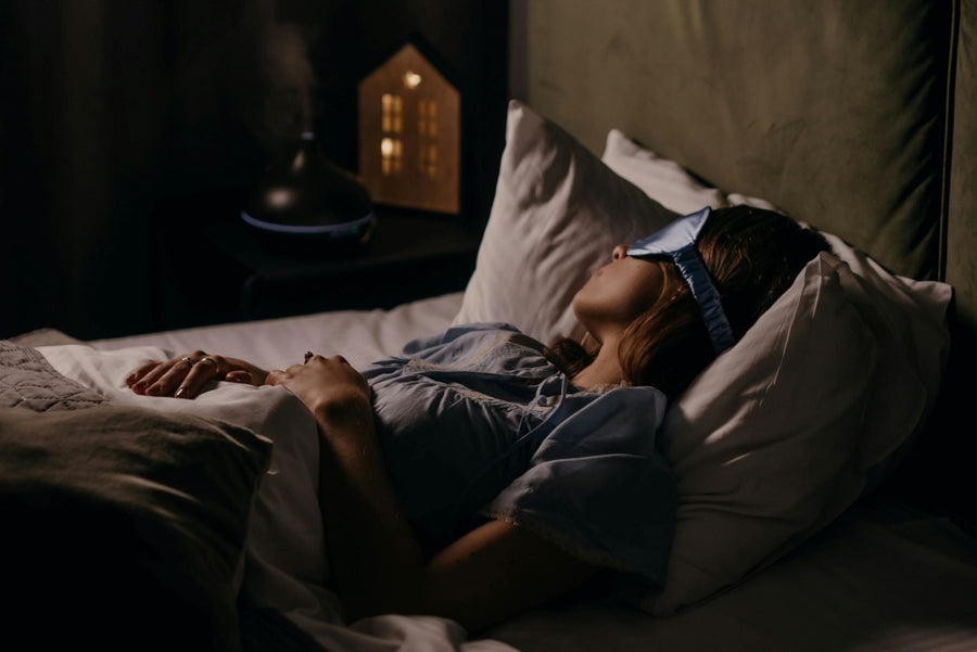 Silk Sleeping Masks: Benefits and Why They're Perfect for a Good Night's Sleep