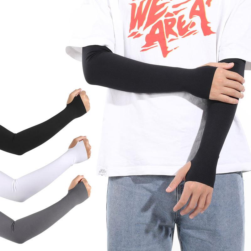 Kühlende UV-schützende Armstulpen mit Fingerloch