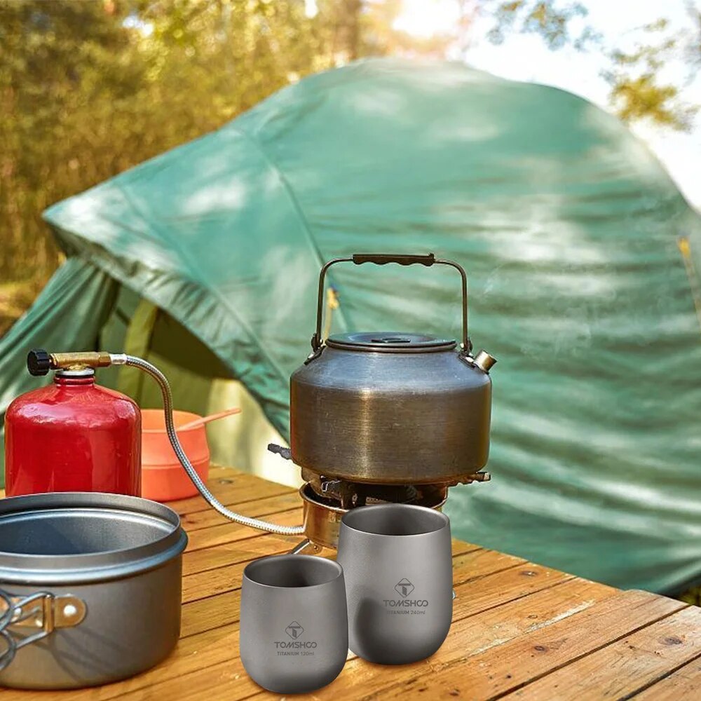 Taza de camping de titanio con aislamiento de doble pared