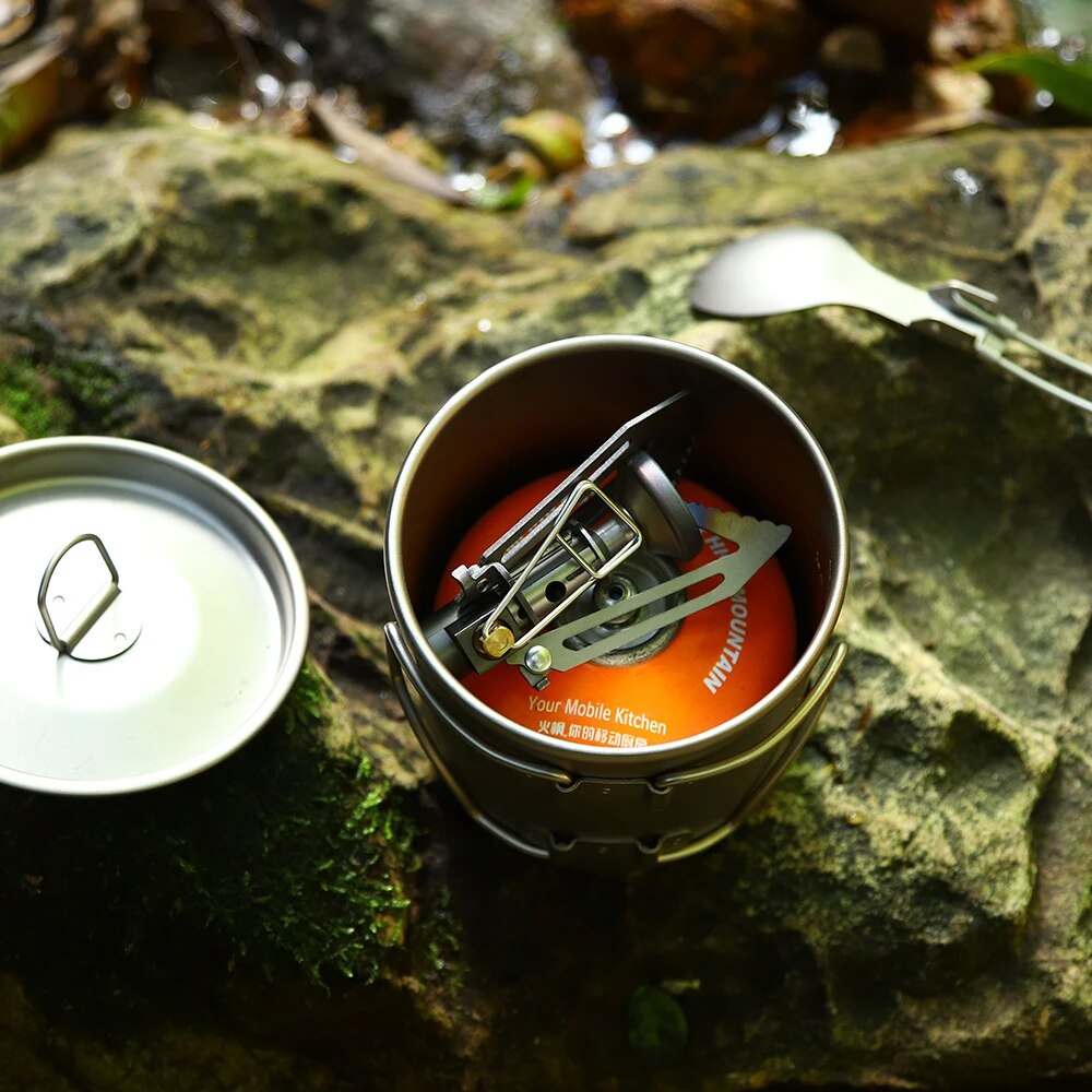 Ultraleichter Mini-Gaskocher aus Titan für Camping und Outdoor-Aktivitäten