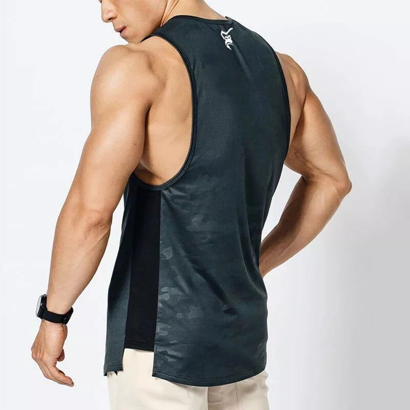 Camiseta sin mangas de verano con músculos