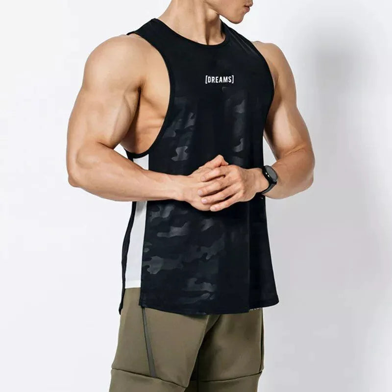 Camiseta sin mangas de verano con músculos