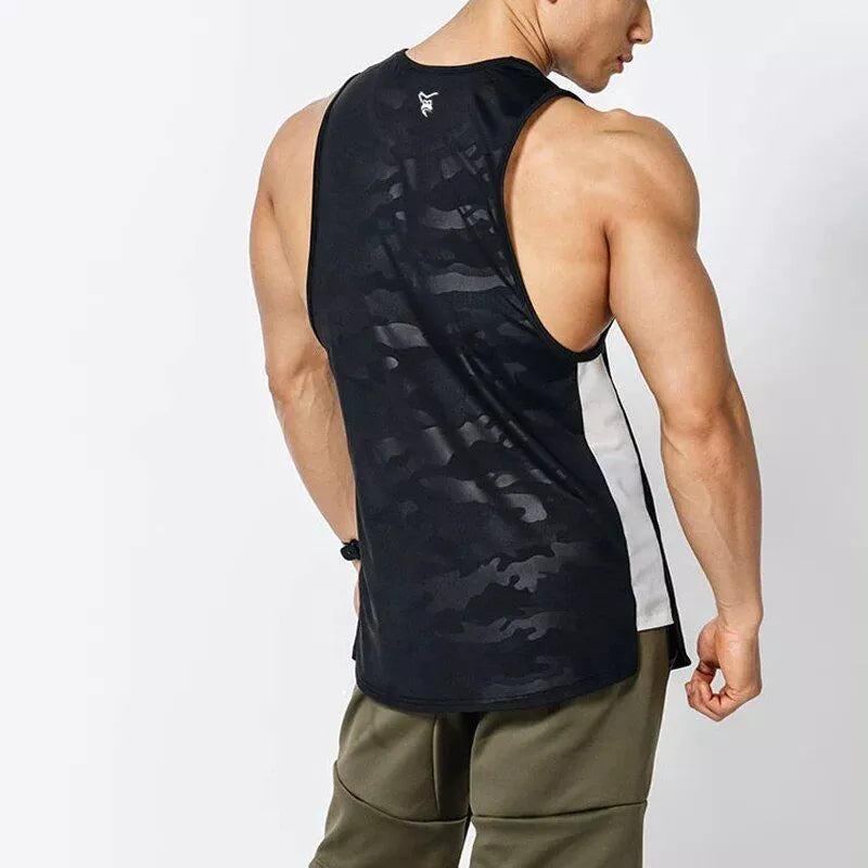 Camiseta sin mangas de verano con músculos