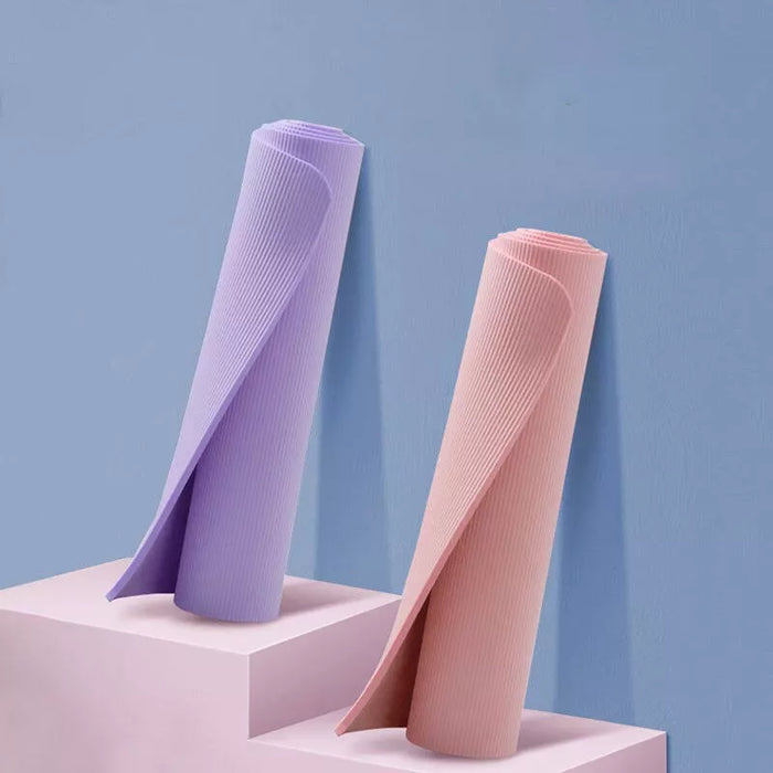 Hochwertige doppellagige, rutschfeste TPE-Yogamatte – ideal für Gymnastik, Pilates und Fitness.