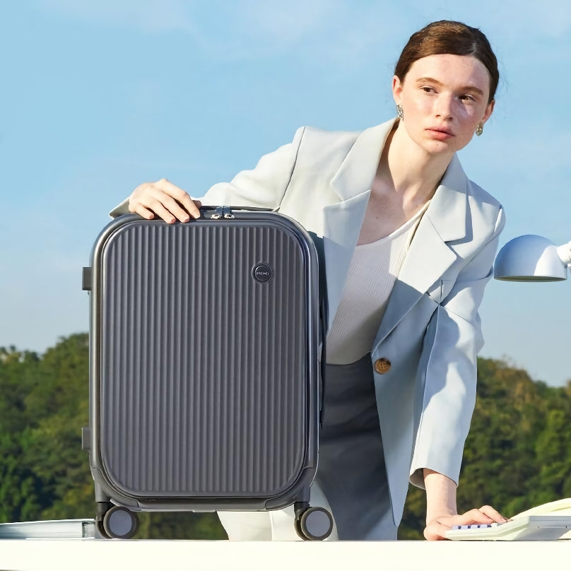 Carry On Suitcase with Aluminum Frame & Front Laptop Pocket, TSA Lock, Spinner Wheels
