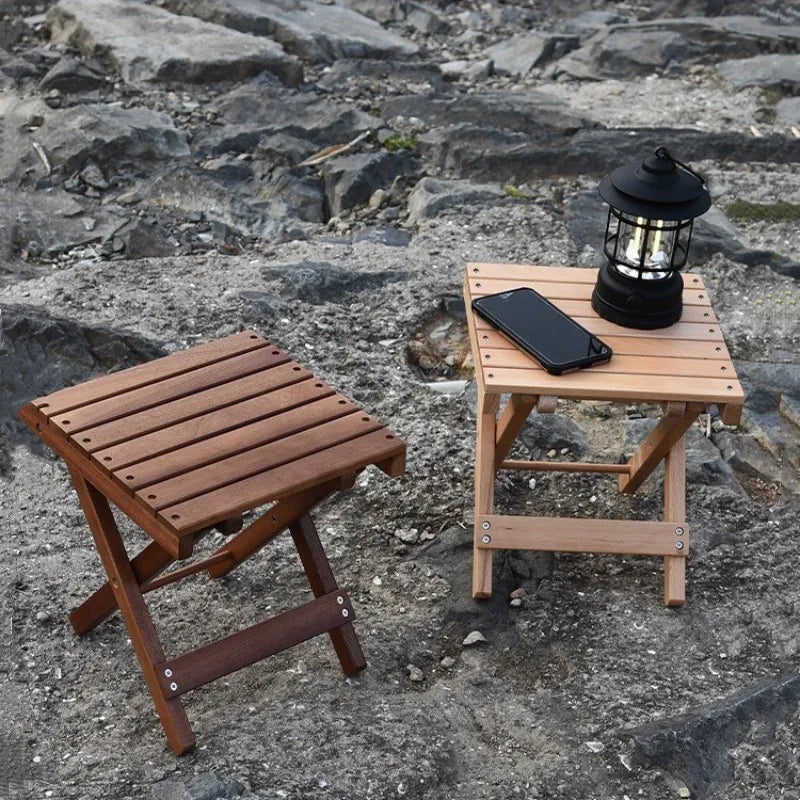 Tragbarer, klappbarer Hocker aus Buchenholz