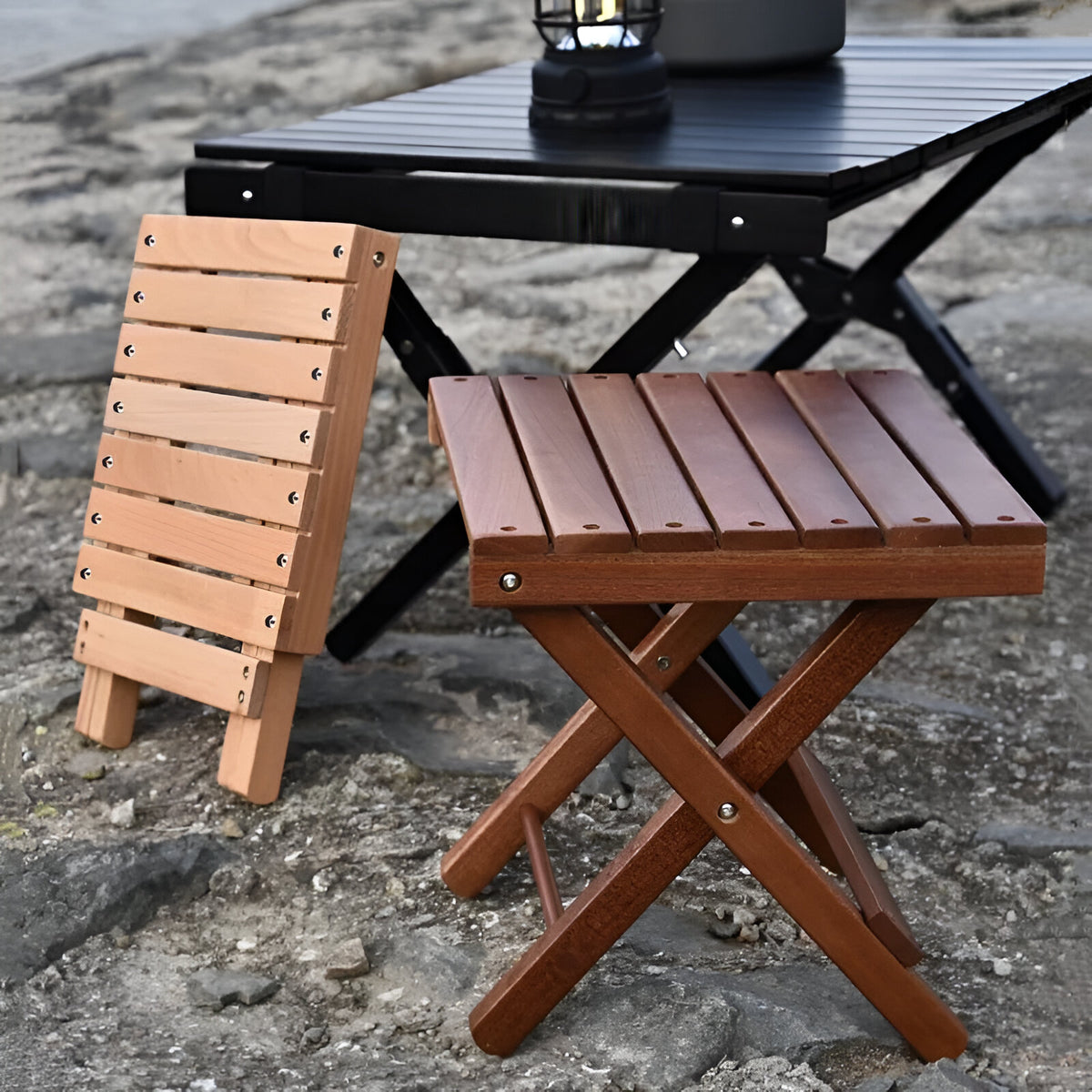 Tragbarer, klappbarer Hocker aus Buchenholz